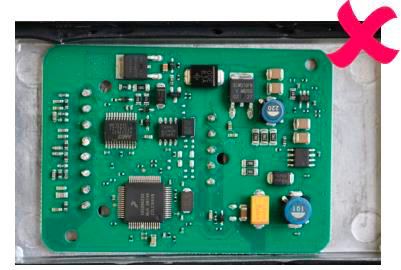 Мал. 2: Плата керування неоригінального датчика NOx від Dinex